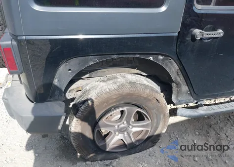 2014 Jeep Wrangler Unlimited Sport z USA, uszkodzony, nr VIN 1C4BJWDG6EL116082